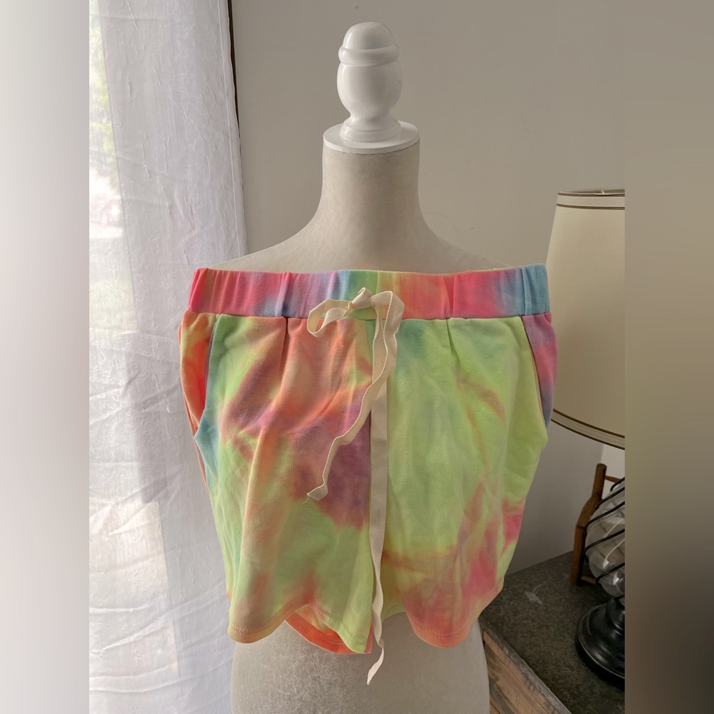 NWOT Pink Lily Tie-Dye shorts